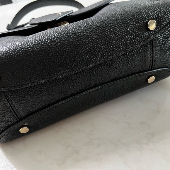 Black Kate spade satchel with top handle - Picture 10 of 13